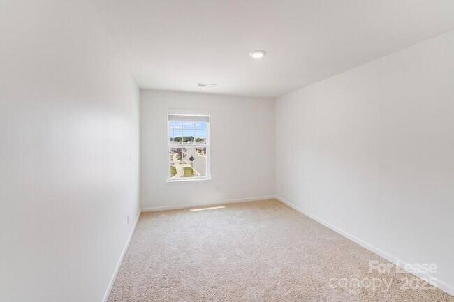 Building Photo - 3255 Winesap Dr