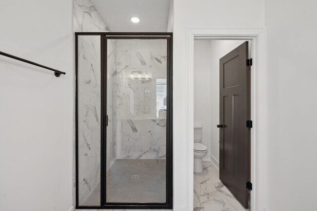 Building Photo - 2109 Chadwell Retreat Dr