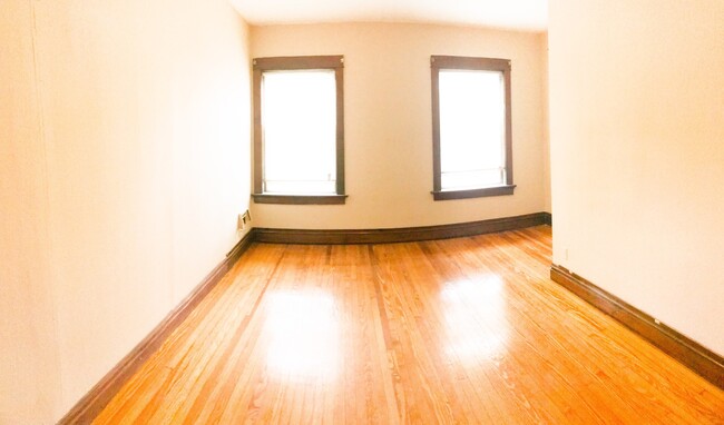 Primary Photo - Newly Renovated 2 bed/1 bath! Ask About Ou...