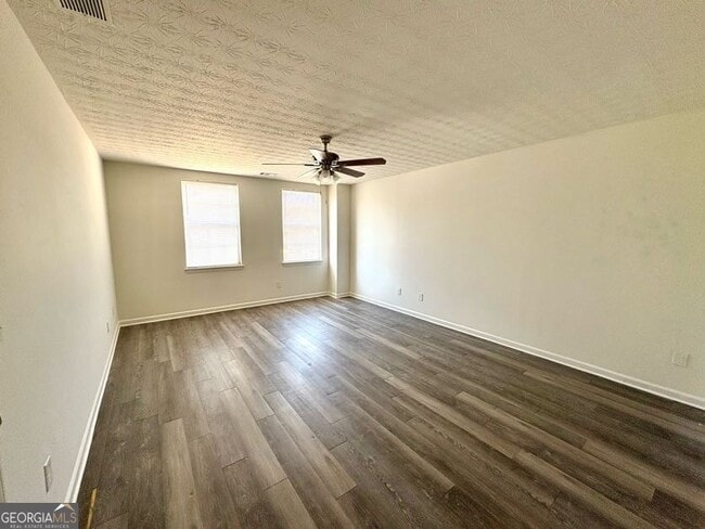 Building Photo - 1730 Bennett Dr