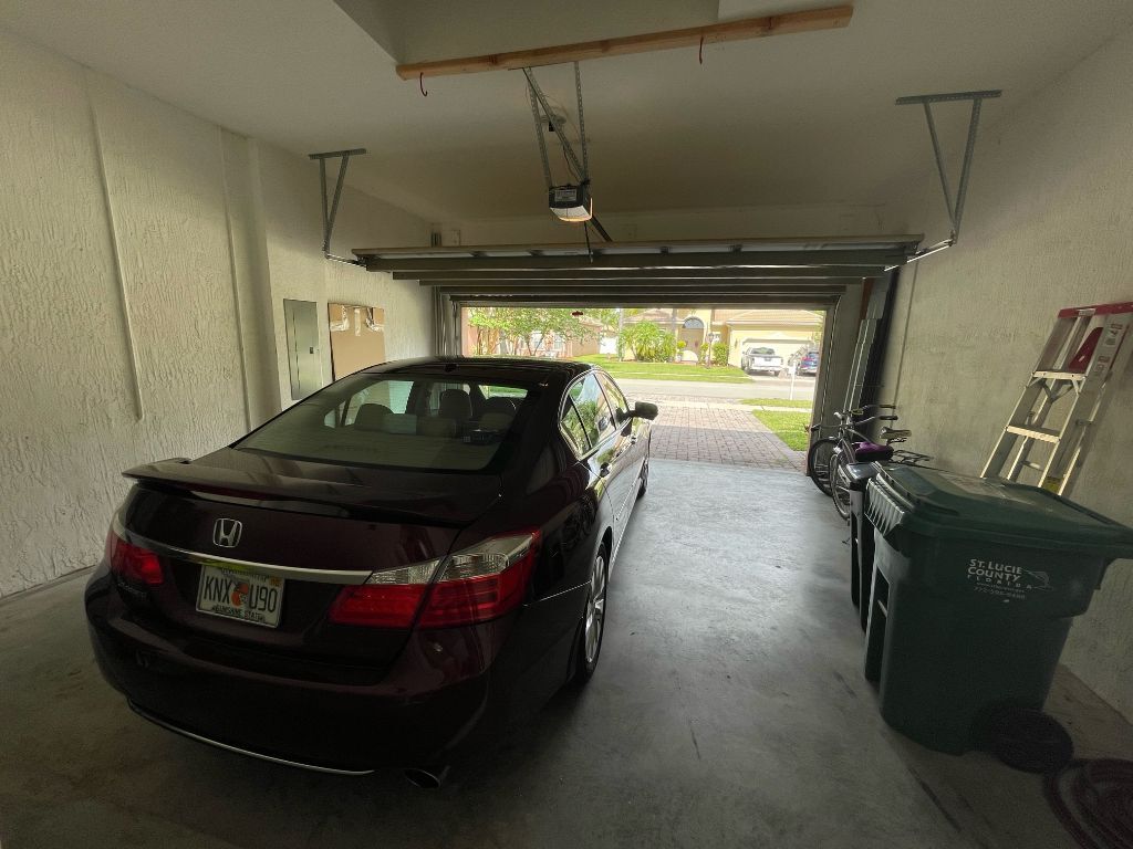 Garage - 5518 Place Lake Dr