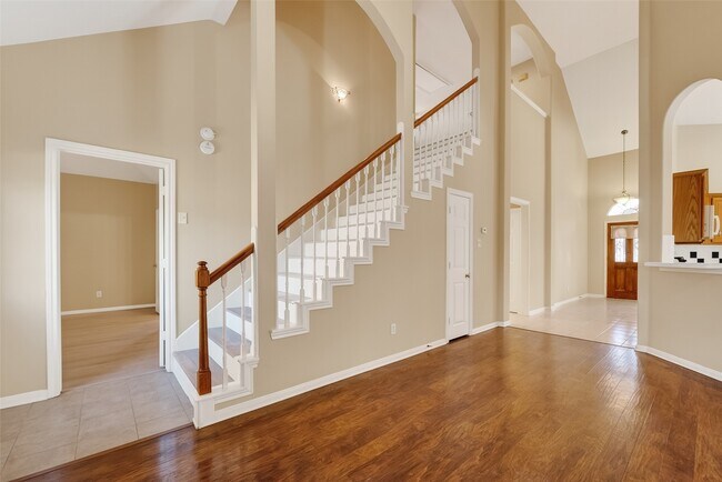 Building Photo - 910 Norfolk Dr