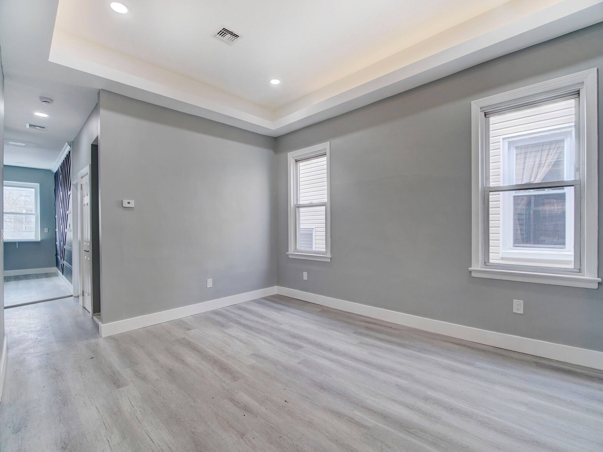 Building Photo - 20 W 49th St