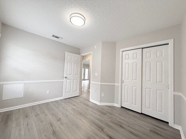 Building Photo - Single Family Home in the Heart of Mandarin!