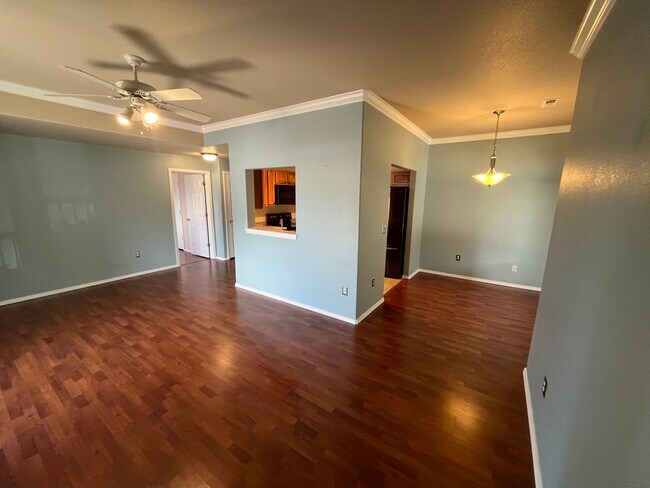 Building Photo - 3040 Mandalay Grv