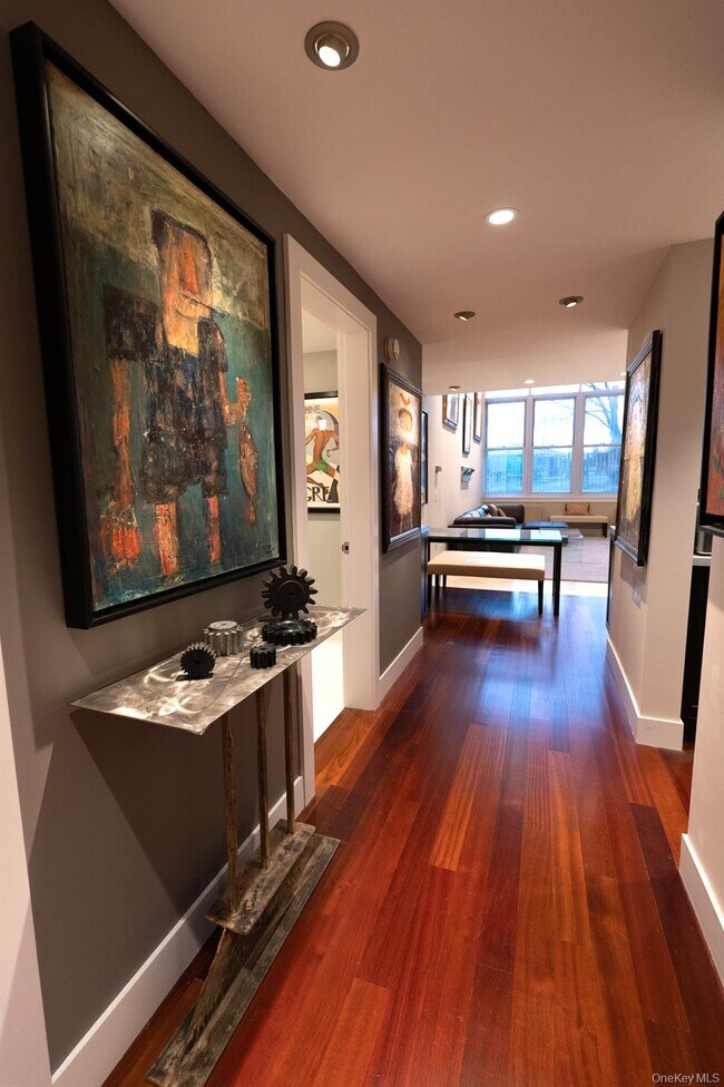 Building Photo - 1 Landmark Sq