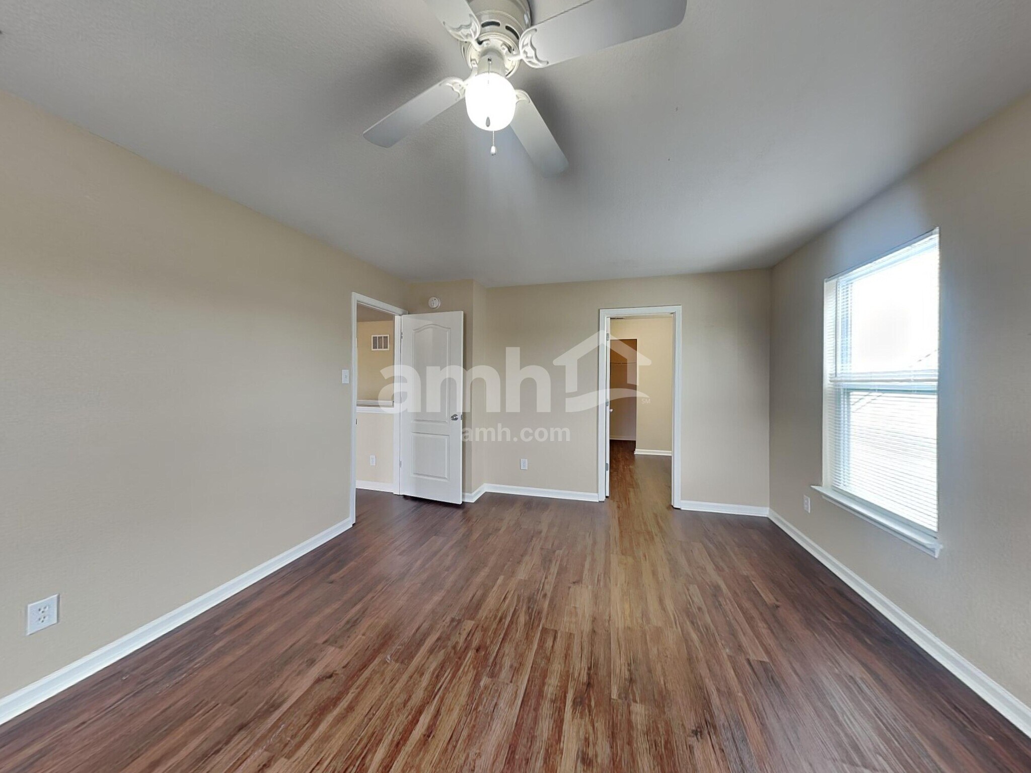 Building Photo - 1622 Carriage Cir