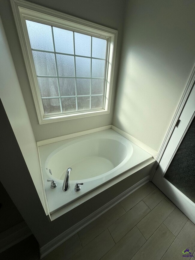 Building Photo - 302 Tug Ct