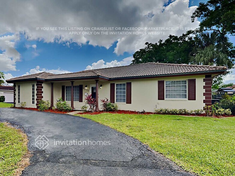 Primary Photo - 4095 NW 79th Ave