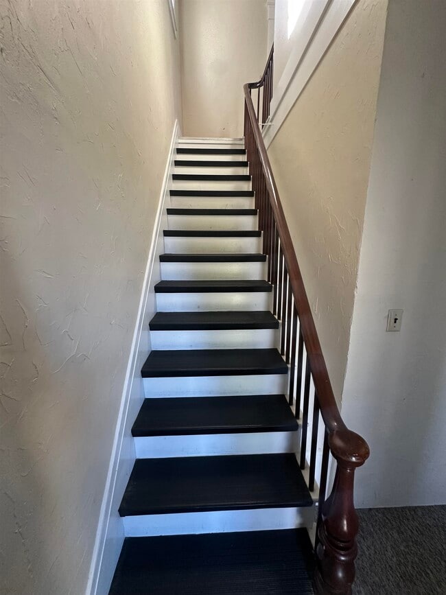 Building Photo - 17 Hanover St