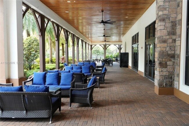 Building Photo - 9701 Blue Isle Bay