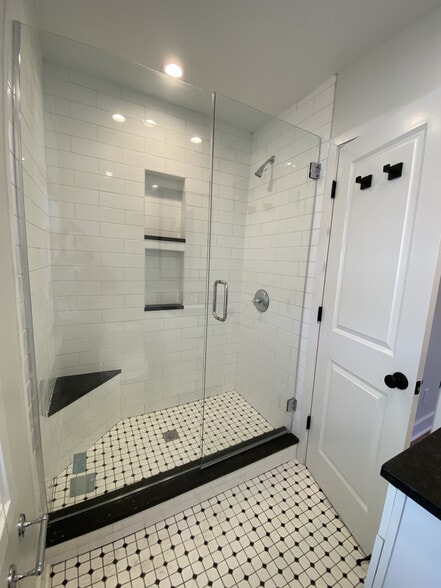 Building Photo - 252 Jackson St