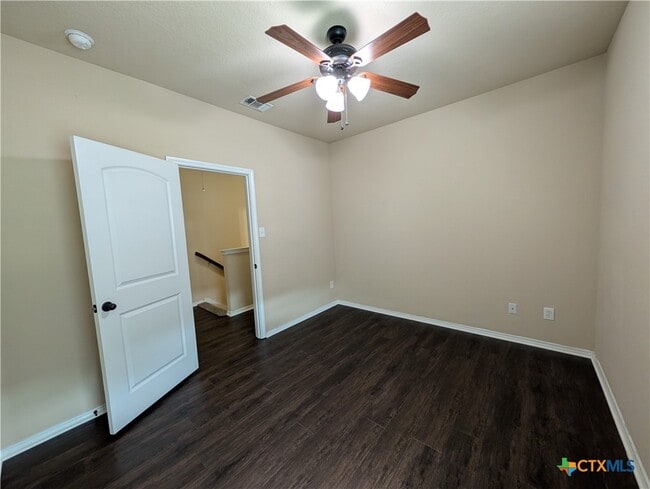 Building Photo - 1032 Brown Rock Dr