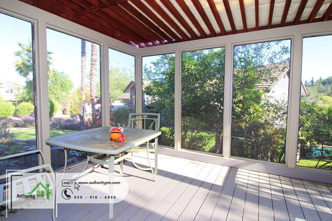 Building Photo - 3350 Mountain Oak Dr