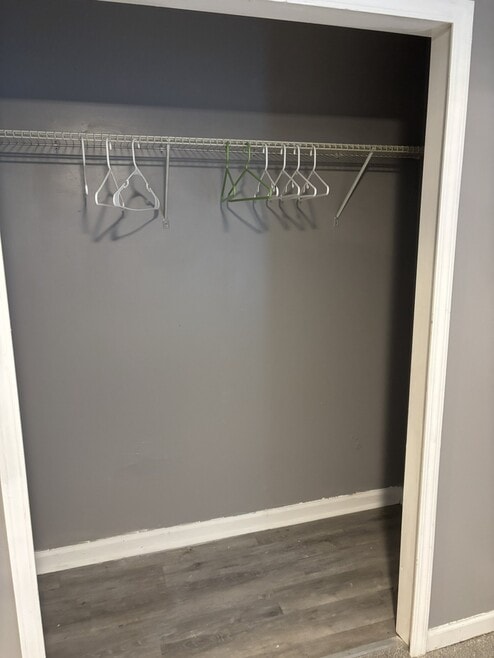 Building Photo - 559 Woodlawn Ave NW