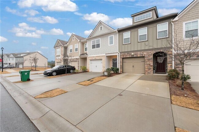 Building Photo - 5873 Greystone Dr