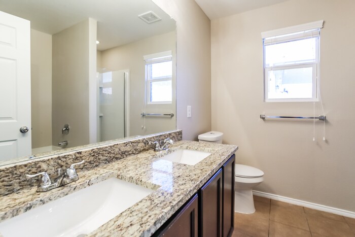 Building Photo - 10008 Calcite Dr