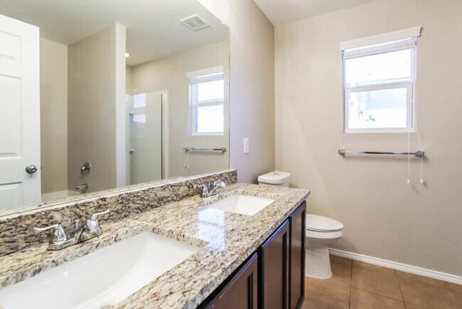 Building Photo - Spacious 3-Bedroom Home