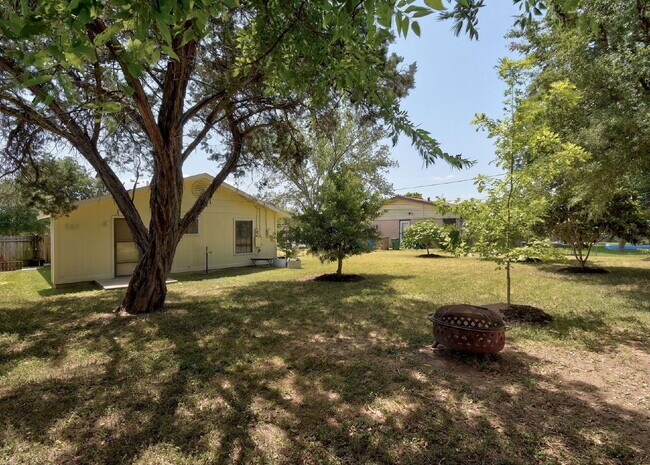 Building Photo - 4806 Russet Hill Dr