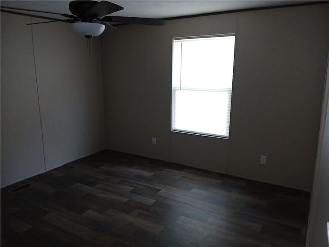Building Photo - 7070 FM1115