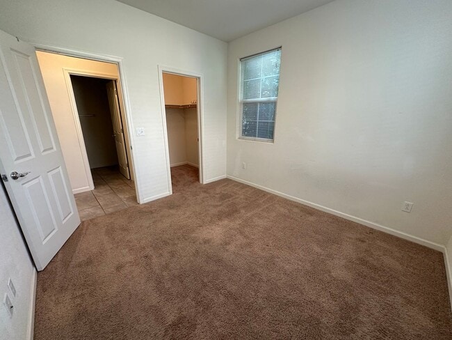 Building Photo - Beautiful 4 Bedroom, 3 Bath Mountain House Home