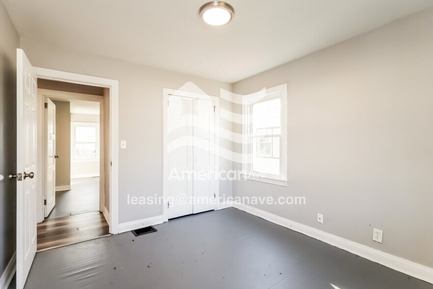 Building Photo - 3906 Jewell Ave