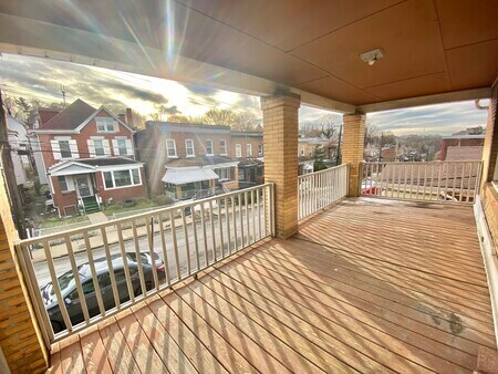 Building Photo - 817 Anaheim St