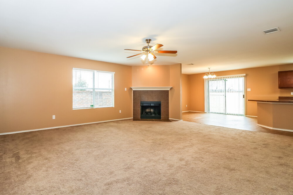 Building Photo - 10001 Chrysalis Dr