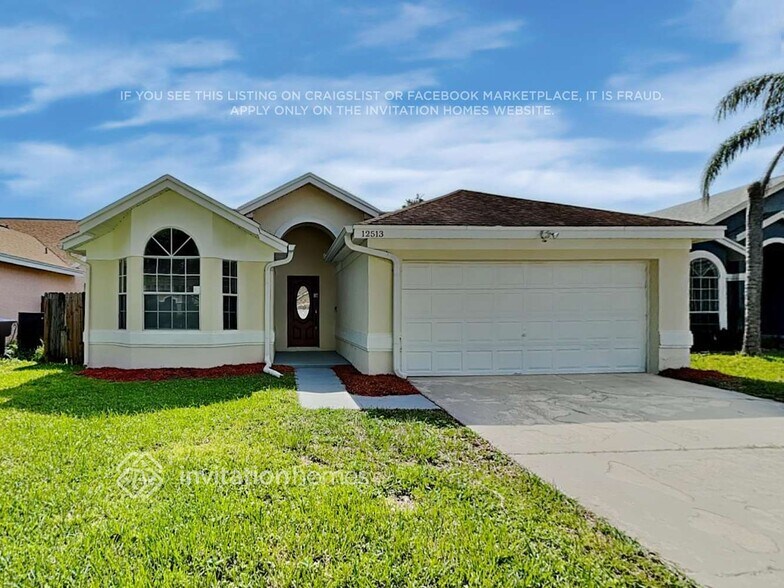 Primary Photo - 12513 Belrose Ave