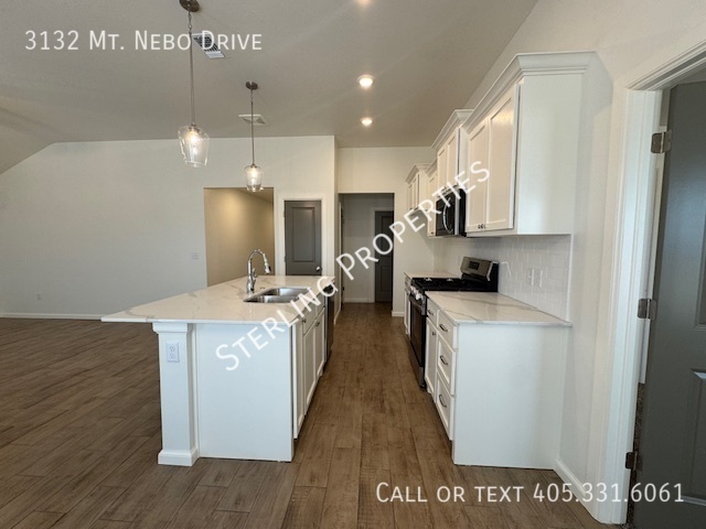 Building Photo - 3132 Mt Nebo Dr