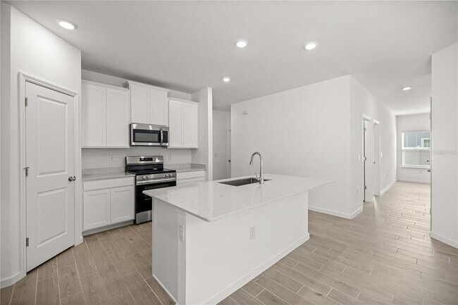 Building Photo - 1604 NW 44th Ct