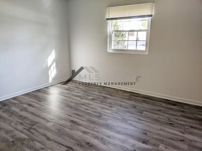 Building Photo - 1302 Marne Ave