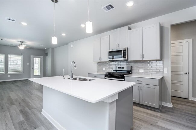 Building Photo - 344 Willow Sage Ct