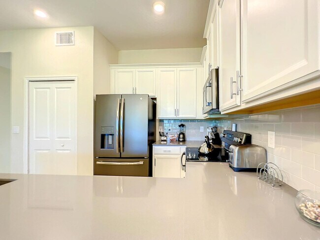 Building Photo - 741 Ocean Course Ave