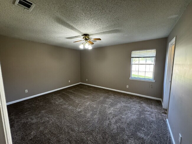Building Photo - Home for Rent