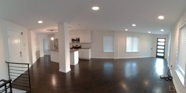 Building Photo - Incredible, modern apartment