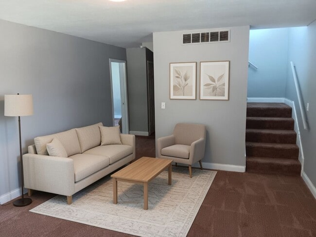 Building Photo - 4 Bed / 2 Full Bath House with Attached Garage — Brand-New Appliances - Built 2006