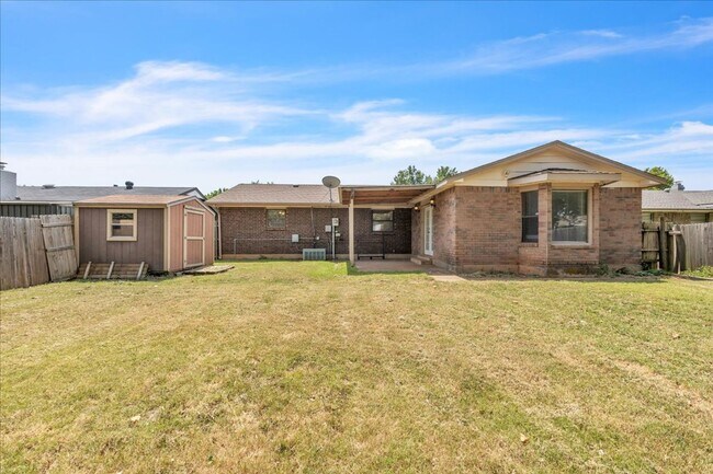 Building Photo - 4121 Monica Dr