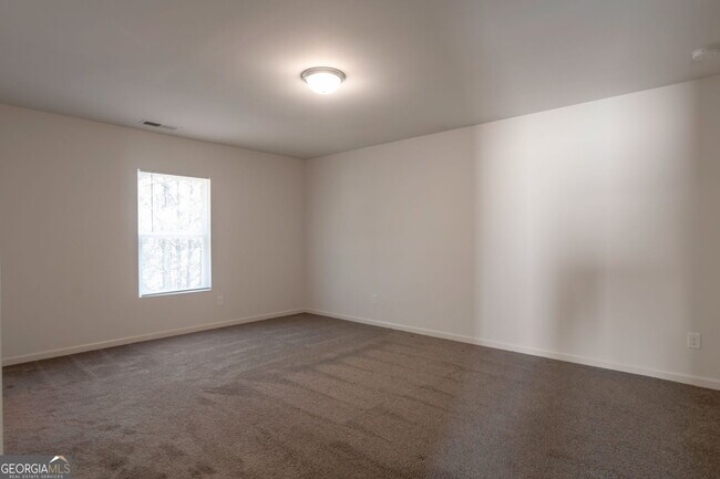 Building Photo - 3220 Tackett Rd