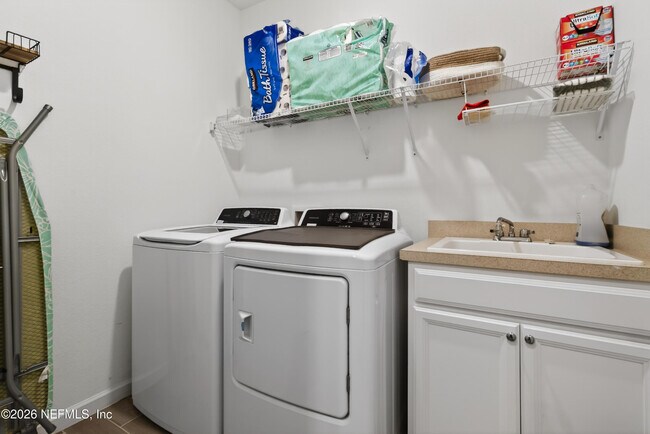 Building Photo - 7212 Calamint Ave