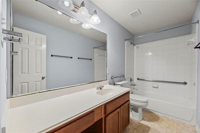 Building Photo - 526 Silky Leaf Dr