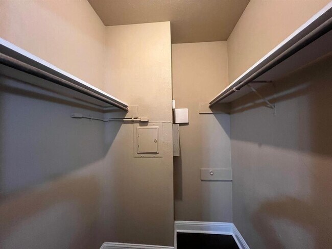 Building Photo - 7950 N Stadium Dr