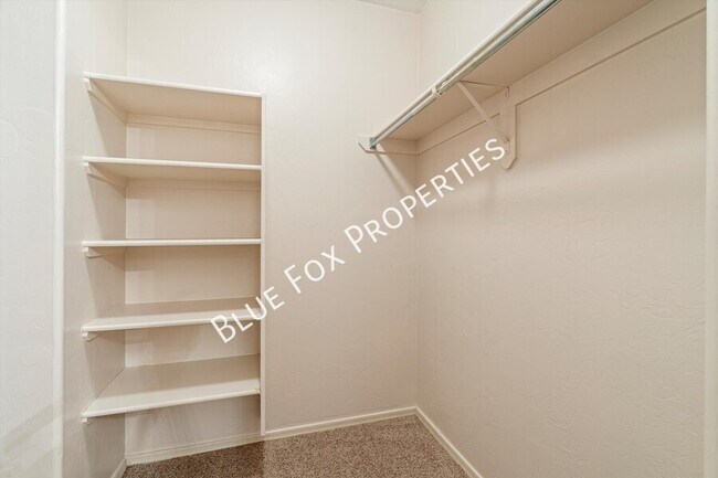 Building Photo - 8277 W Zlacket Dr