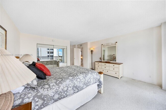 Building Photo - 4280 Galt Ocean Dr