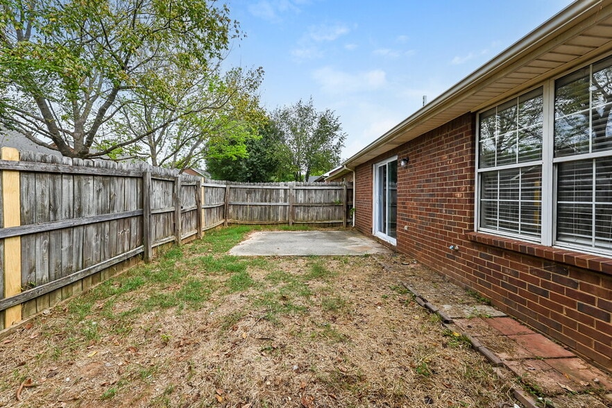 Building Photo - 516 Federal Ct