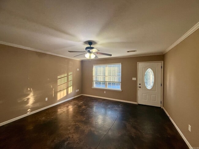 Building Photo - 8900 Eskabar Dr