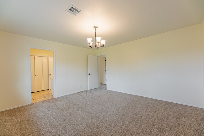 Building Photo - 10999 AR-72
