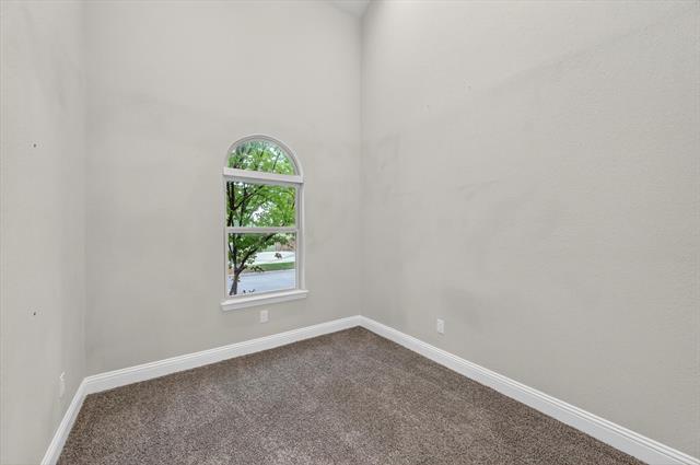 Building Photo - 4224 Riverside Dr