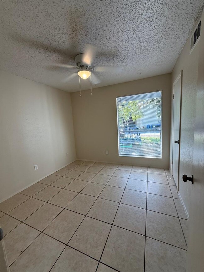 Building Photo - 4305 Acropolis Ct