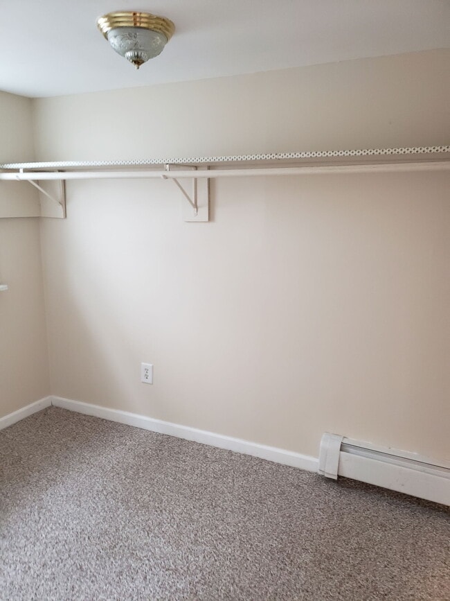 Building Photo - 219 McElroy Ave